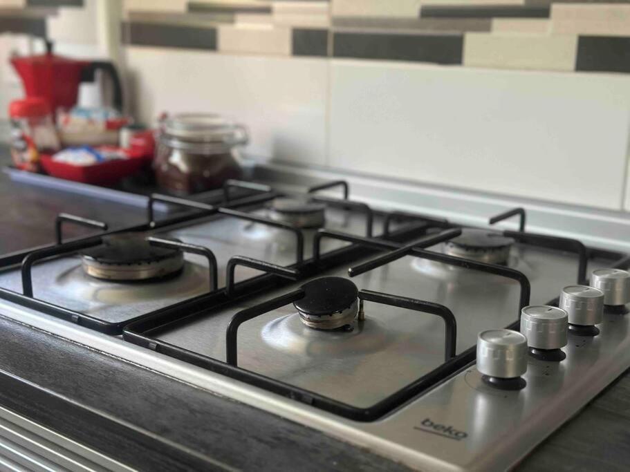 “Apartamento Moderno Y Acogedor マドリード エクステリア 写真